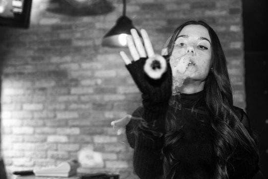 E-Papierosy guide revealing what are the best e-cigarettes for beginners and seasoned vapers in 2025