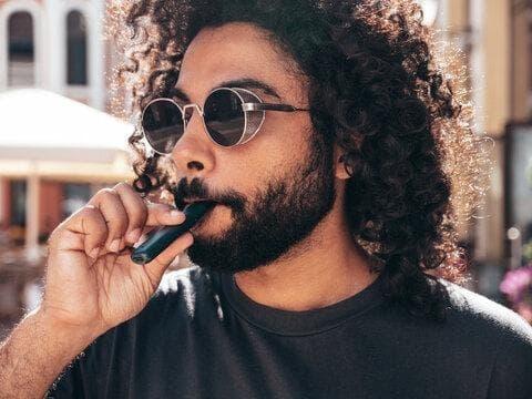 en iyi e sigara review and practical answers to why are e cigarettes banned in india for consumers and regulators