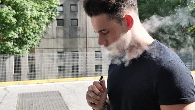 Learn how does an e-cigarette work and catch trực tiếp bóng đá streams today practical tips for tech and sports fans