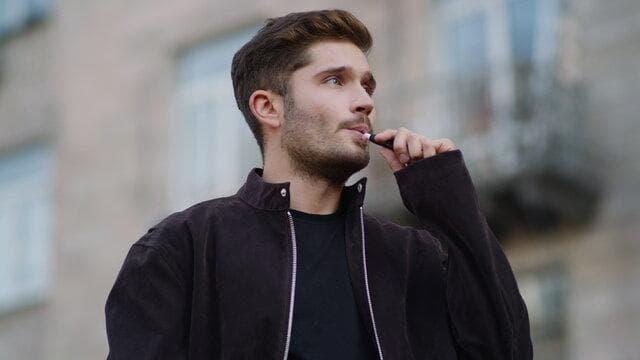 E-Zigaretten Innovations Driving the e-cigarette market trends 2025 and Shifting Consumer Demand