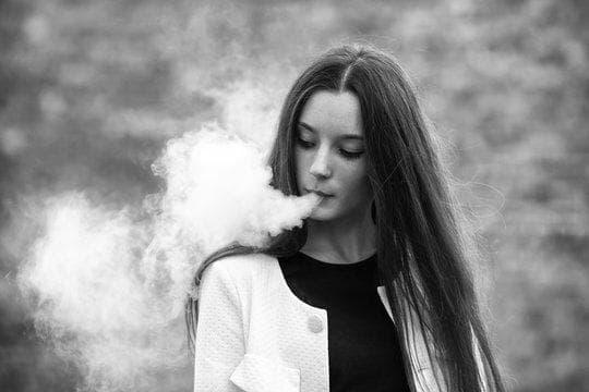 E-Papierosy Jednorazowe practical buying guide and health review amid tobacco cigarettes vs e-cigarettes debate